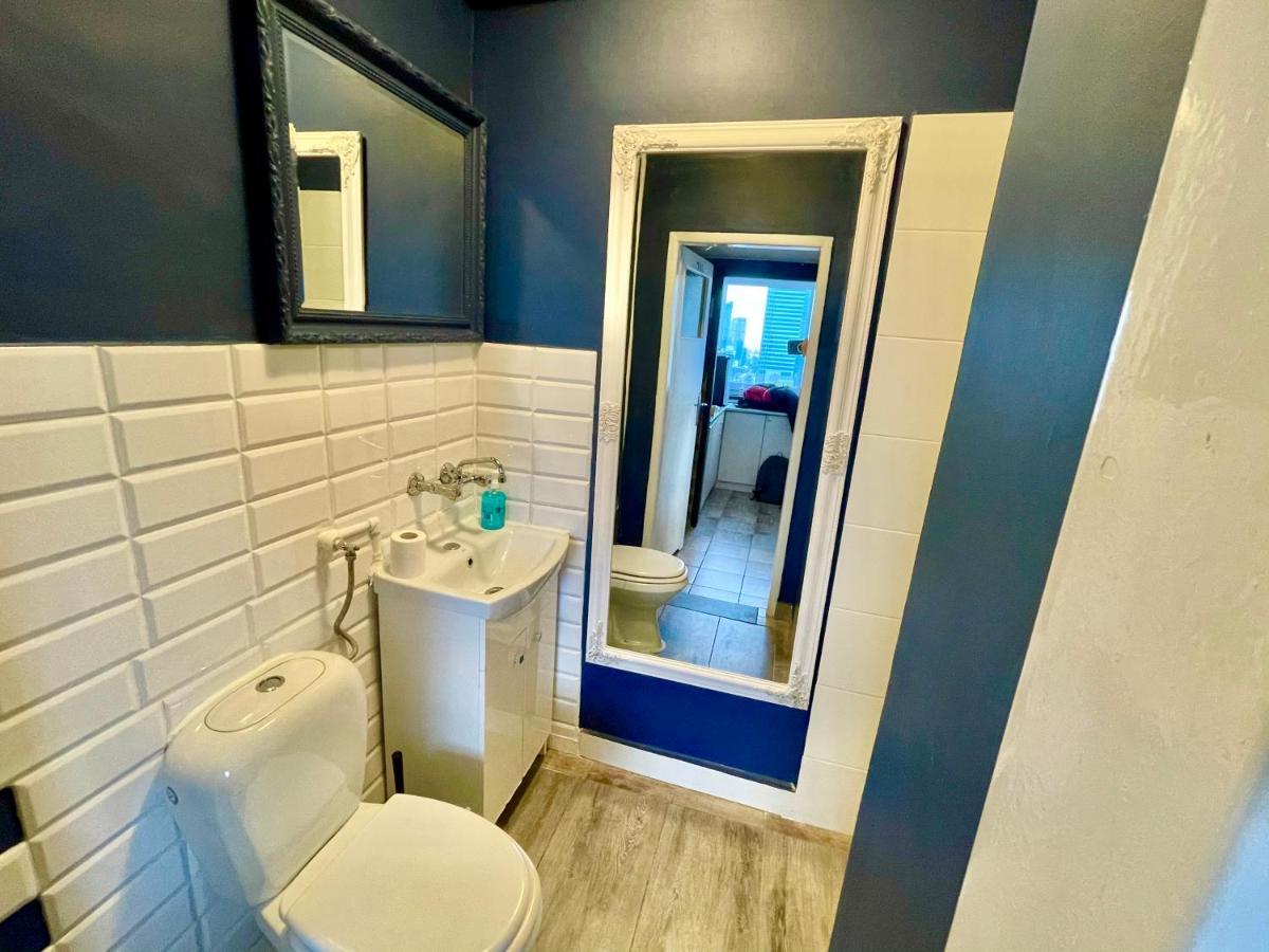 Super Apartament Blue Scisle Centrum Dwie Linie Metra Netflix Wifi 300 Mbs Panorama Miasta وارسو المظهر الخارجي الصورة